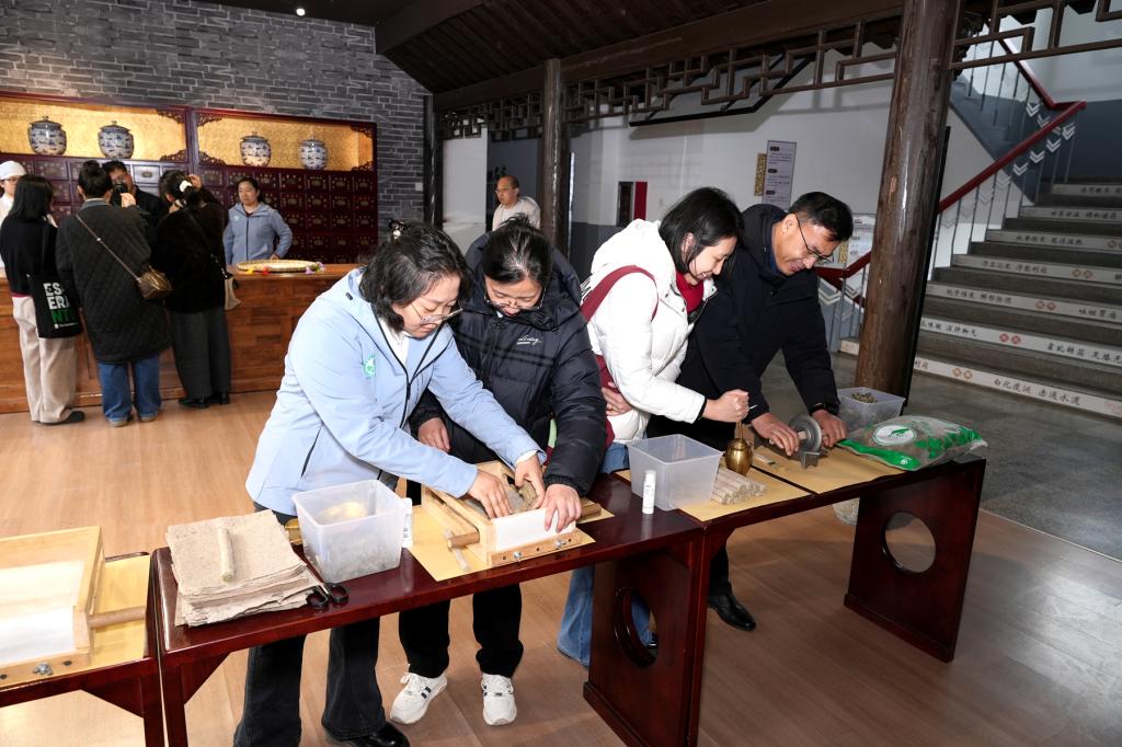 以传统中医药智慧向新时代女性致以崇高