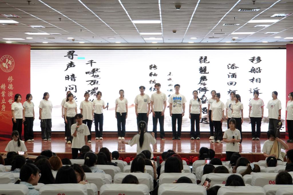 院长关伟带队赴扶香记开展校企合作专项洽谈